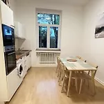 Work&Sleep Düsseldorf 6 Pers Bahnhofsnah Monteure und Gruppen D6